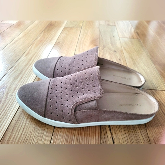 BCBGeneration Sz 9 Slides - Picture 2 of 5